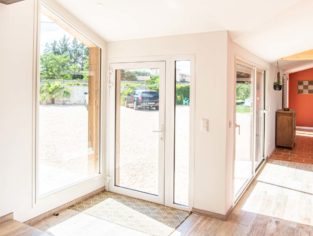 rénovation intérieure d'une entrée plus lumineuse
