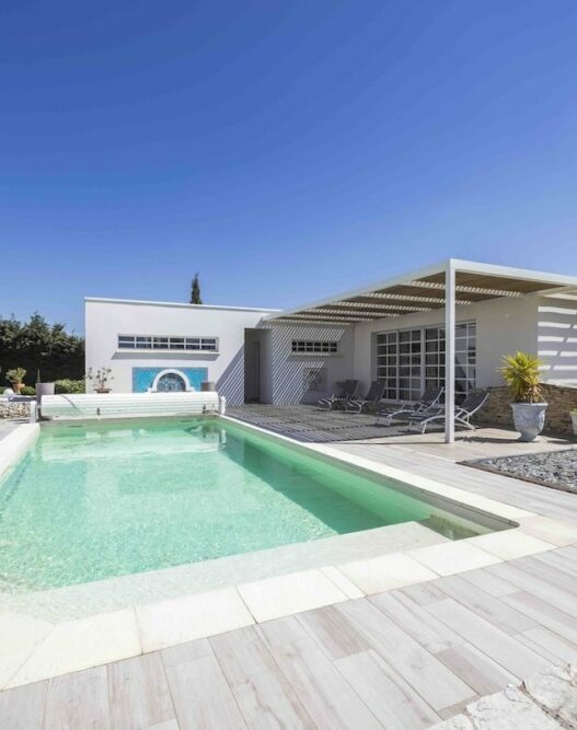 Piscine aménagée dans une maison près de Toulouse {{brizy_dc_image_alt imageSrc=