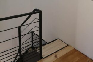 Escalier avec palier lumineux avec VELUX à POUCHARRAMET